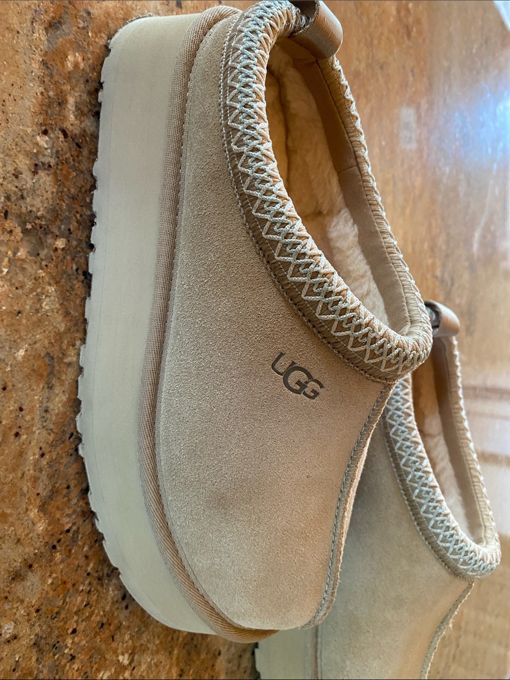 UGG Sand Slip-On platform - Picture 5 of 6